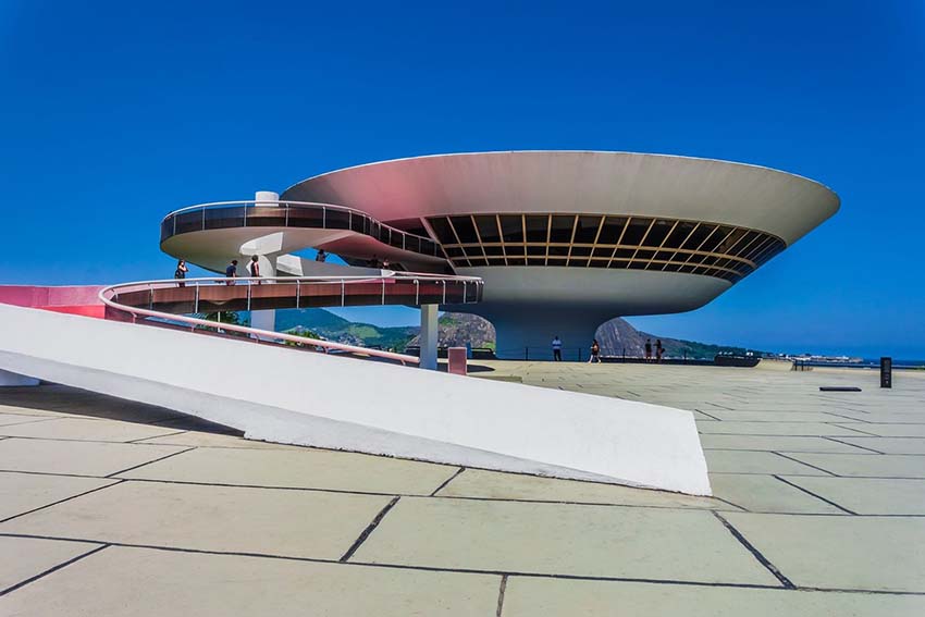 Niterói Contemporary Art Museum a saucer shaped modernist building