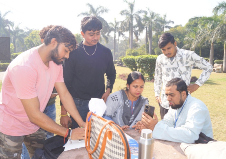Trainers guiding students on Photography