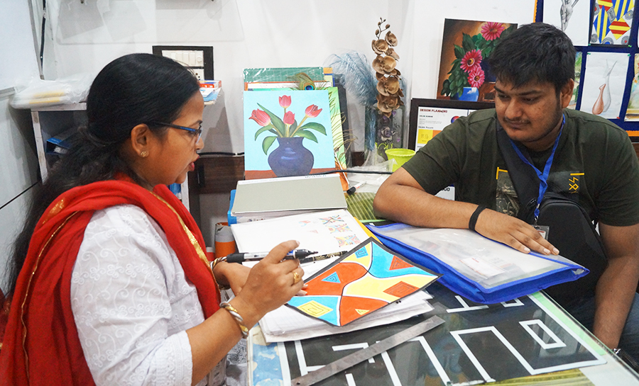 Commercial Art Sessions at ADMEC Multimedia Institute in Delhi
